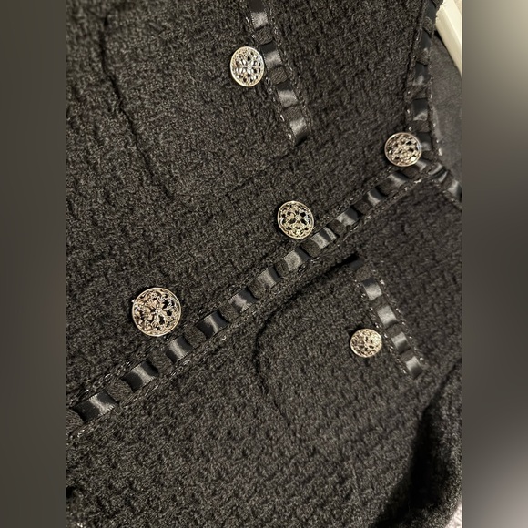 Elegant Black Tweed Jacket classic sophistication modern elegance size medium - Picture 9 of 16